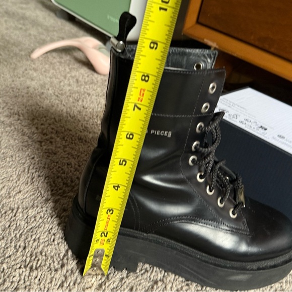 Filling Pieces Black lace platform Booties size 36 - Picture 8 of 8